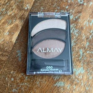 NEW Almay Smoky Eye Trio Eye Shadow- #50 every day neutrals